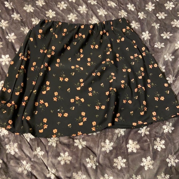 hollister floral mini skirt - Picture 1 of 2